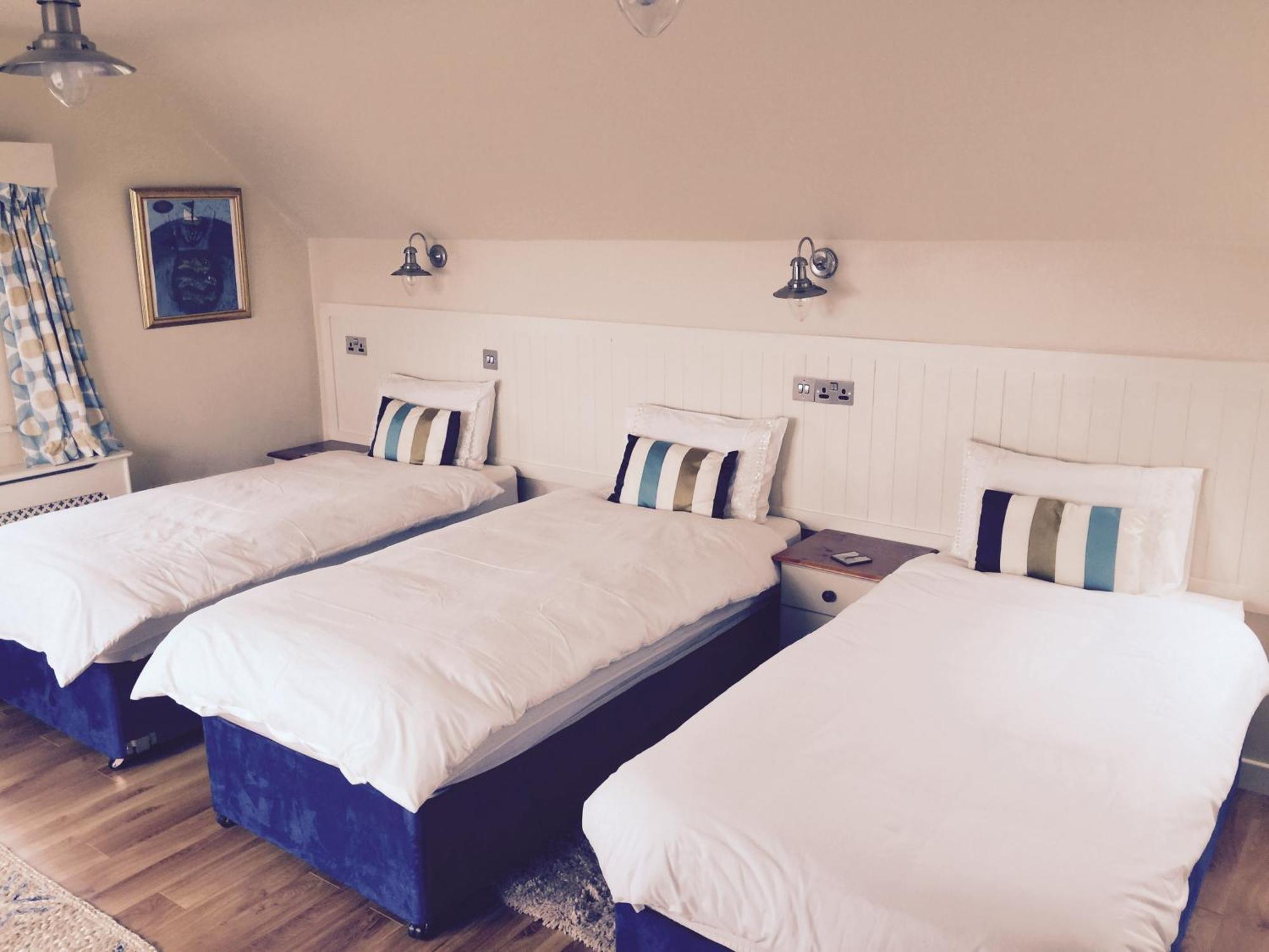 Teach Cruachan Large-Group Holiday Home Dooagh Exterior photo