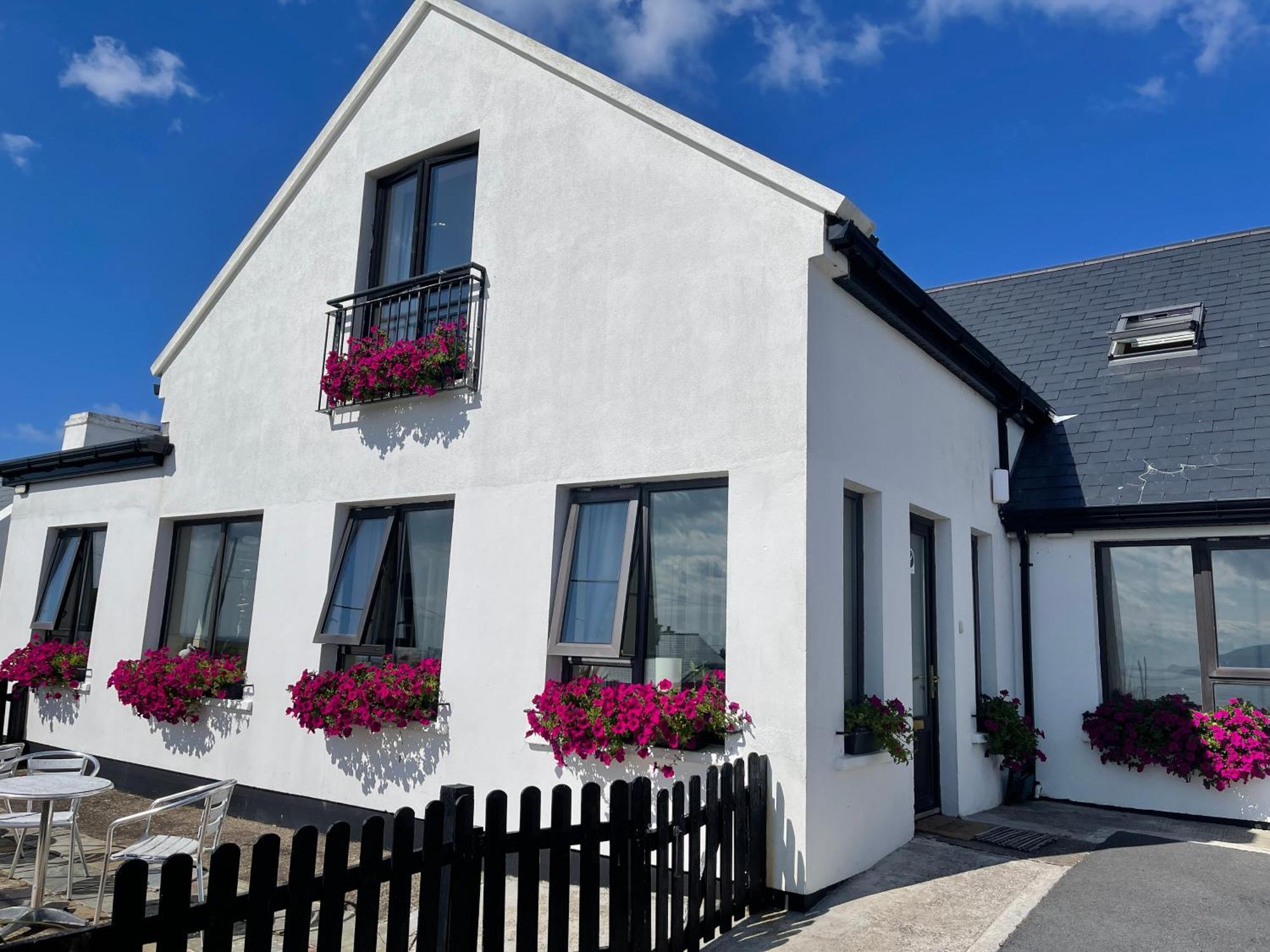 Teach Cruachan Large-Group Holiday Home Dooagh Exterior photo