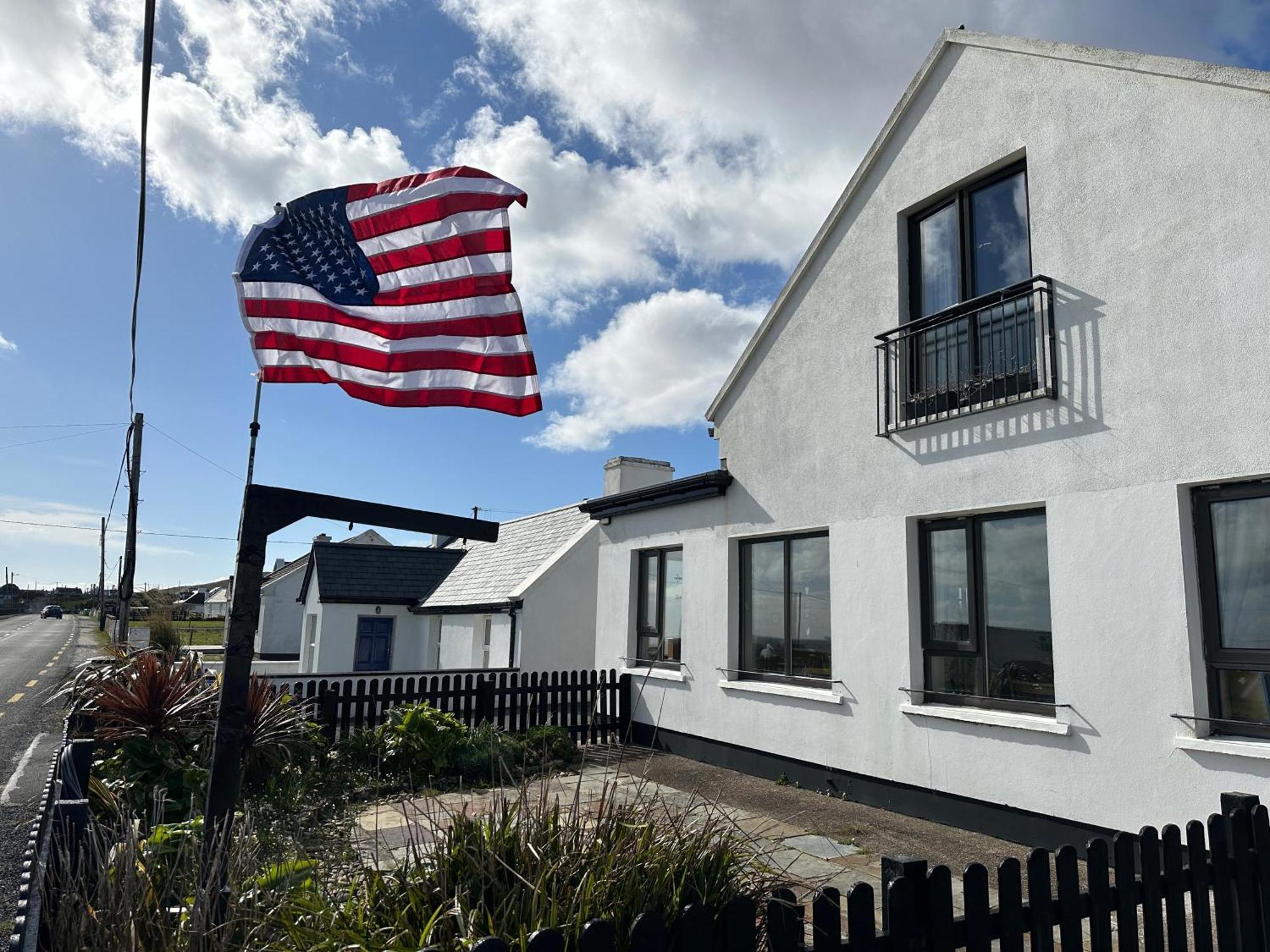 Teach Cruachan Large-Group Holiday Home Dooagh Exterior photo