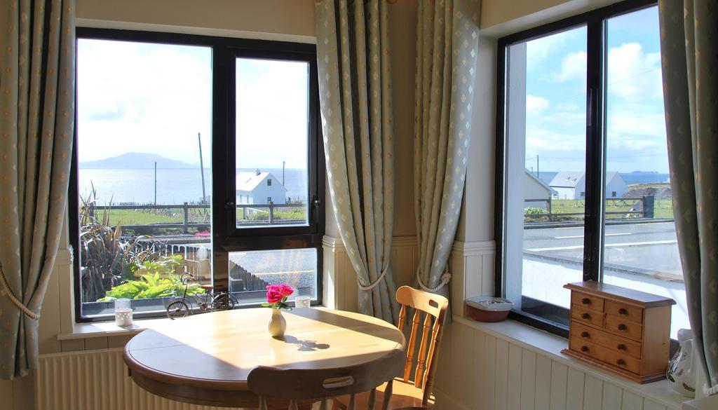 Teach Cruachan Large-Group Holiday Home Dooagh Exterior photo