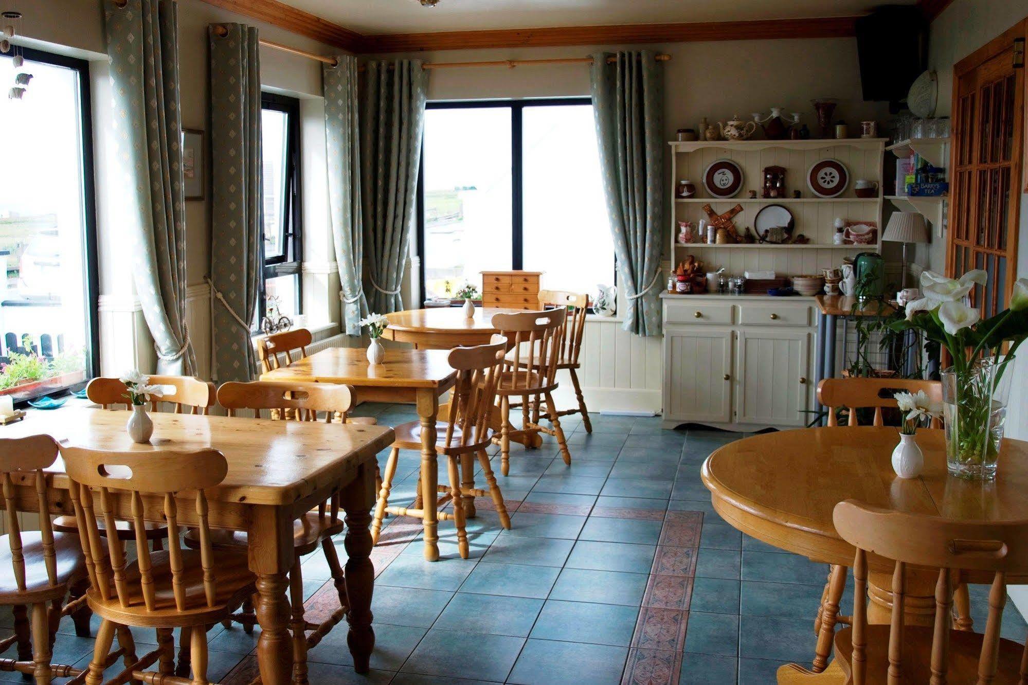 Teach Cruachan Large-Group Holiday Home Dooagh Exterior photo